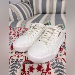 Dr Scholl White Time-Off Sneakers